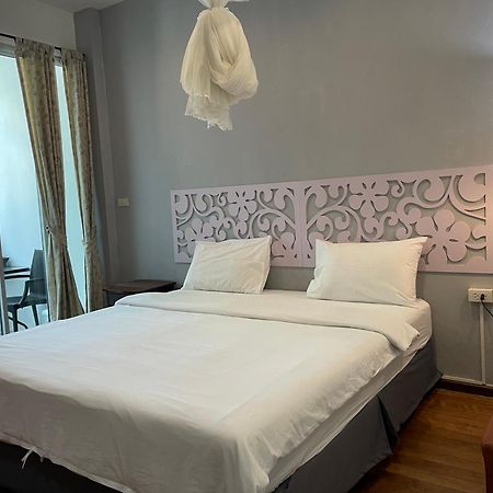 Nawaporn Place Phuket Exterior foto